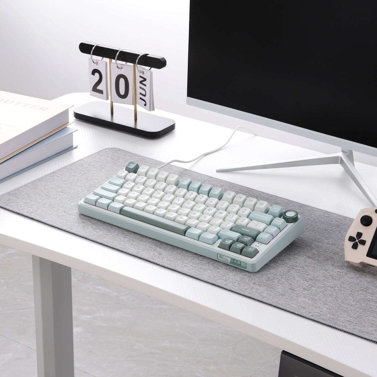 RK ROYAL KLUDGE R75 Mechanical Keyboard, RGB, Wired, Customized Switches, Cyan, Mixed Color